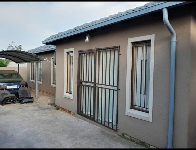 3 BEDROOM HOUSE FOR SALE IN BIRCH ACRES